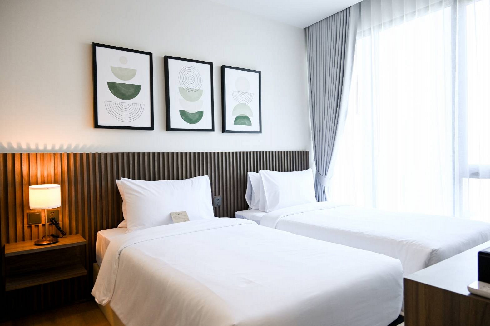 Pool Access – Twin