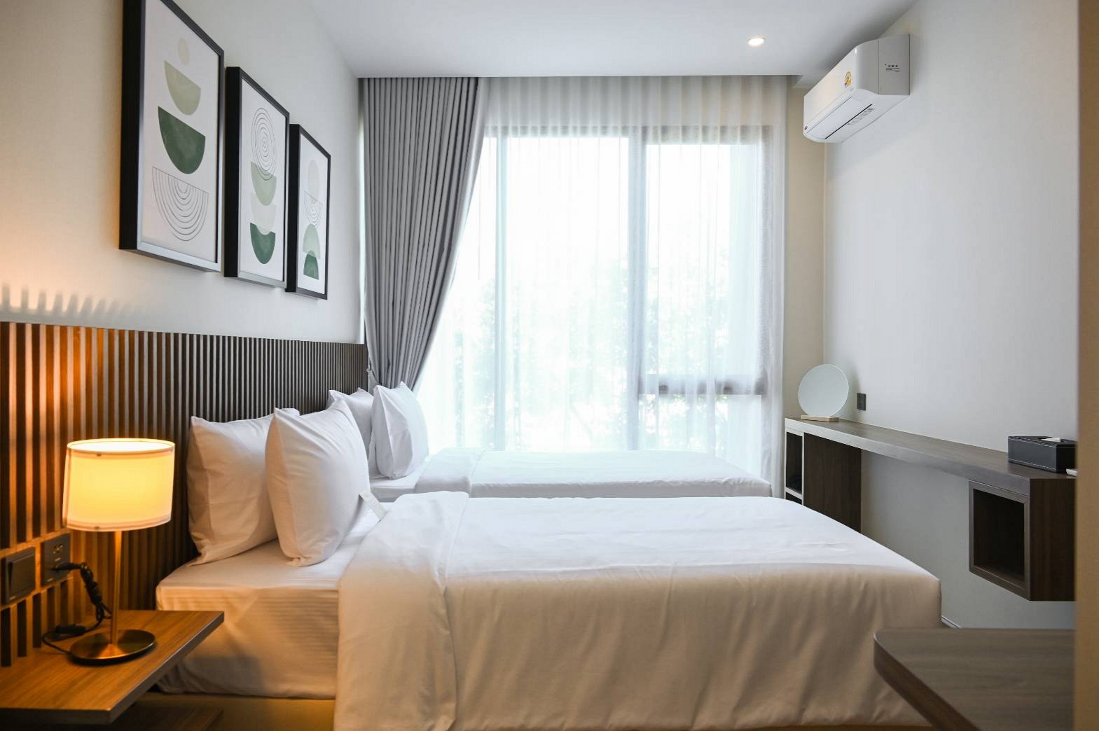 Pool Access – Twin