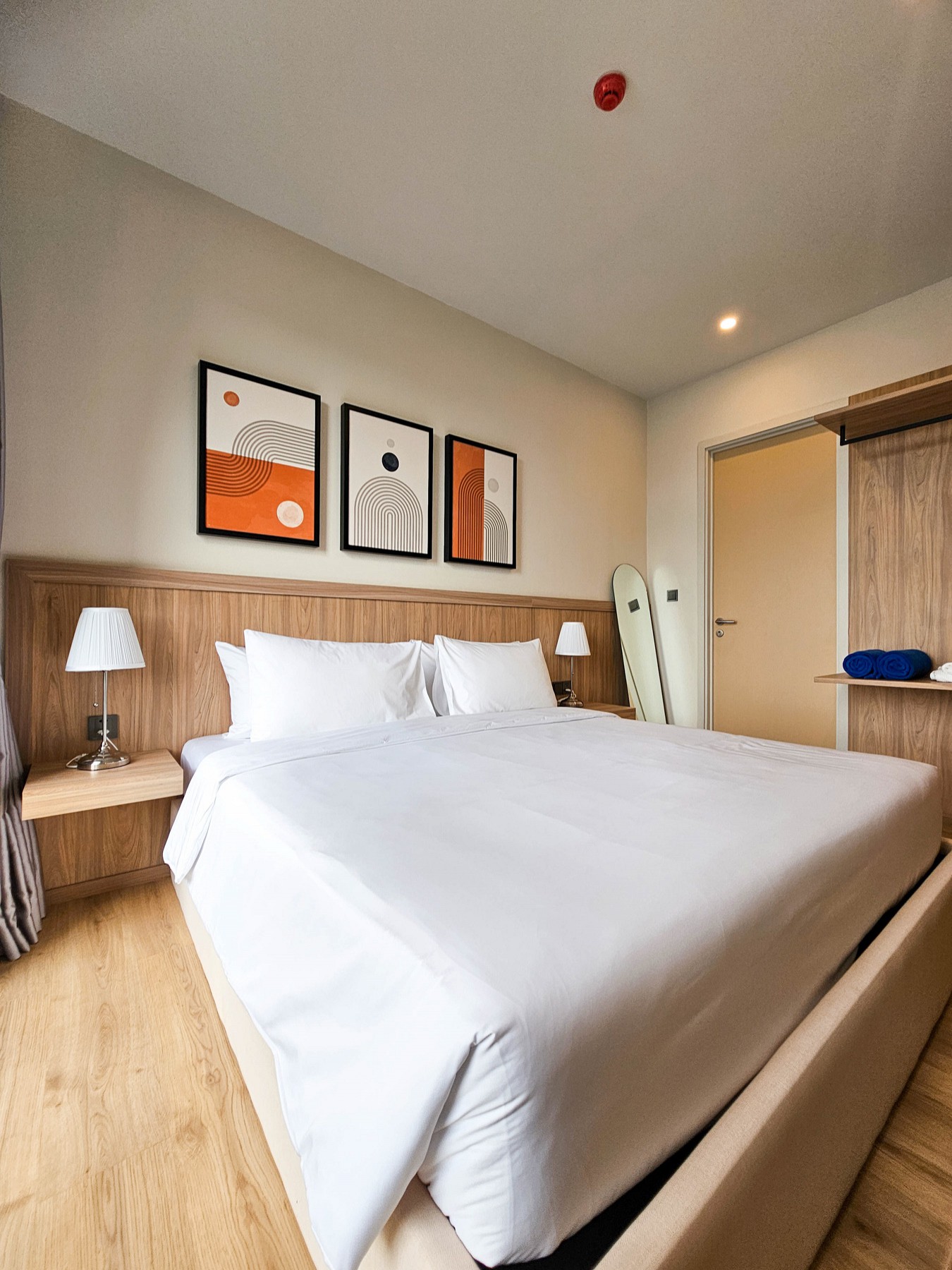 Pool Access – King